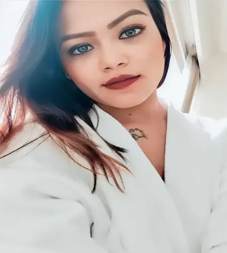 Kolkata callgirl Riya